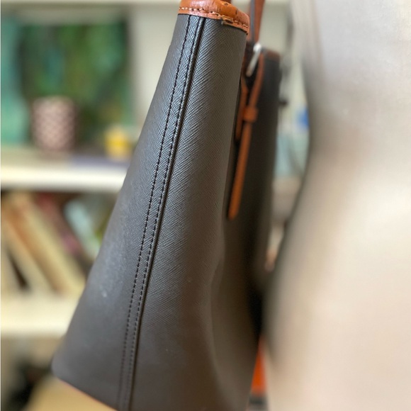 Tucker Tweed James River Carry All - Picture 6 of 8